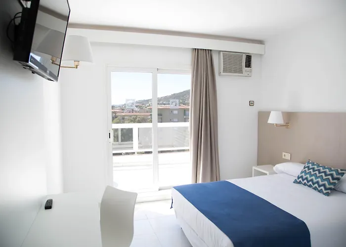 Hotel Htop Caleta Palace #htopbliss 4*